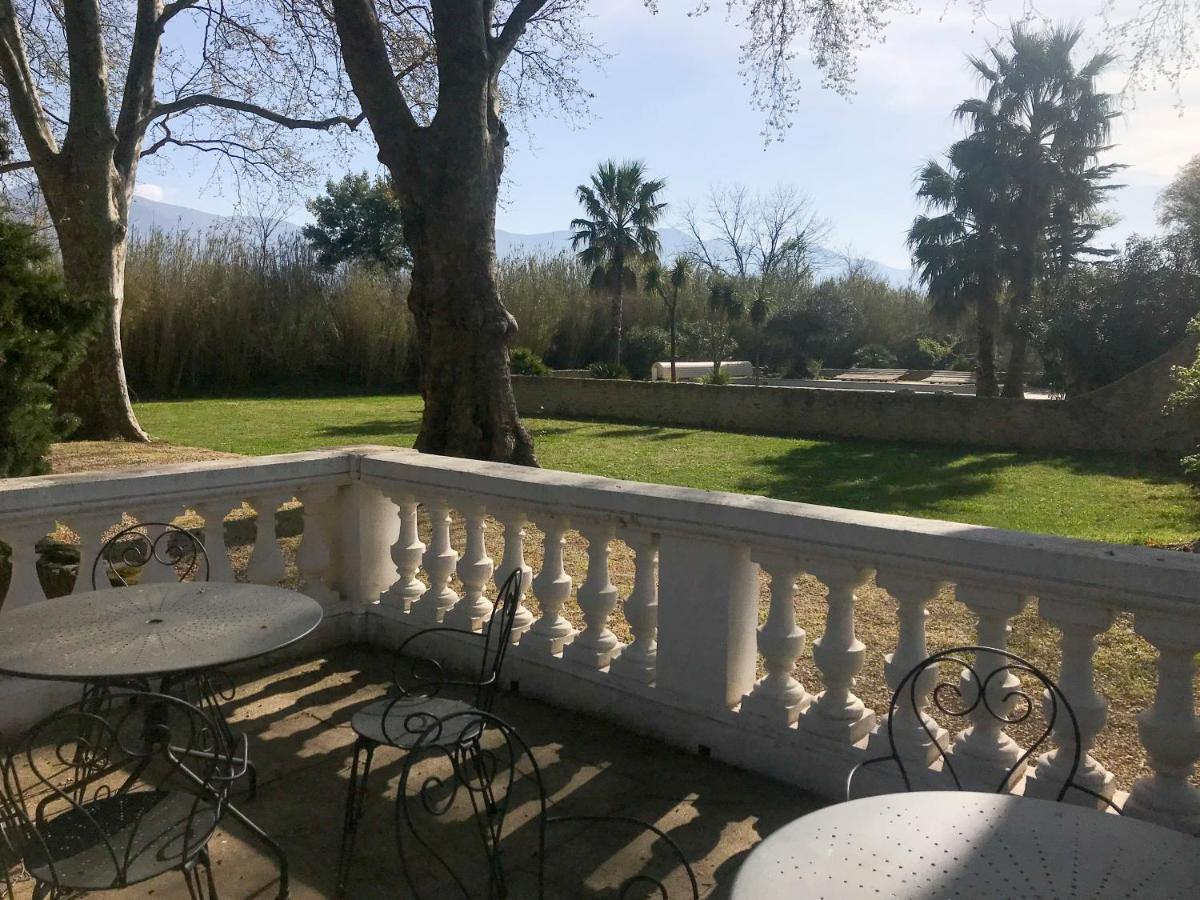 Domaine Castell De Bles Bed & Breakfast Saint-Genis-des-Fontaines Exterior photo
