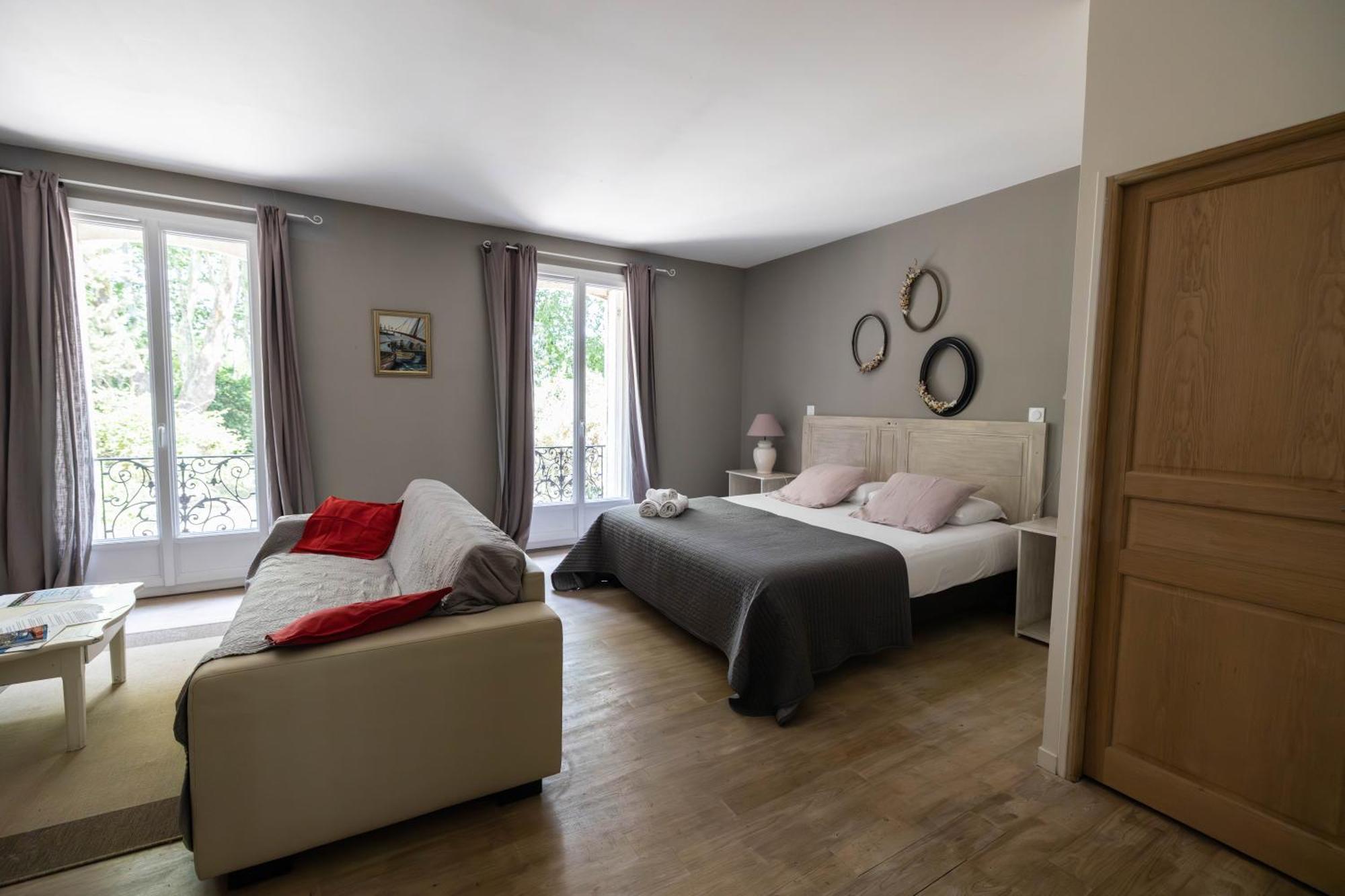 Domaine Castell De Bles Bed & Breakfast Saint-Genis-des-Fontaines Room photo