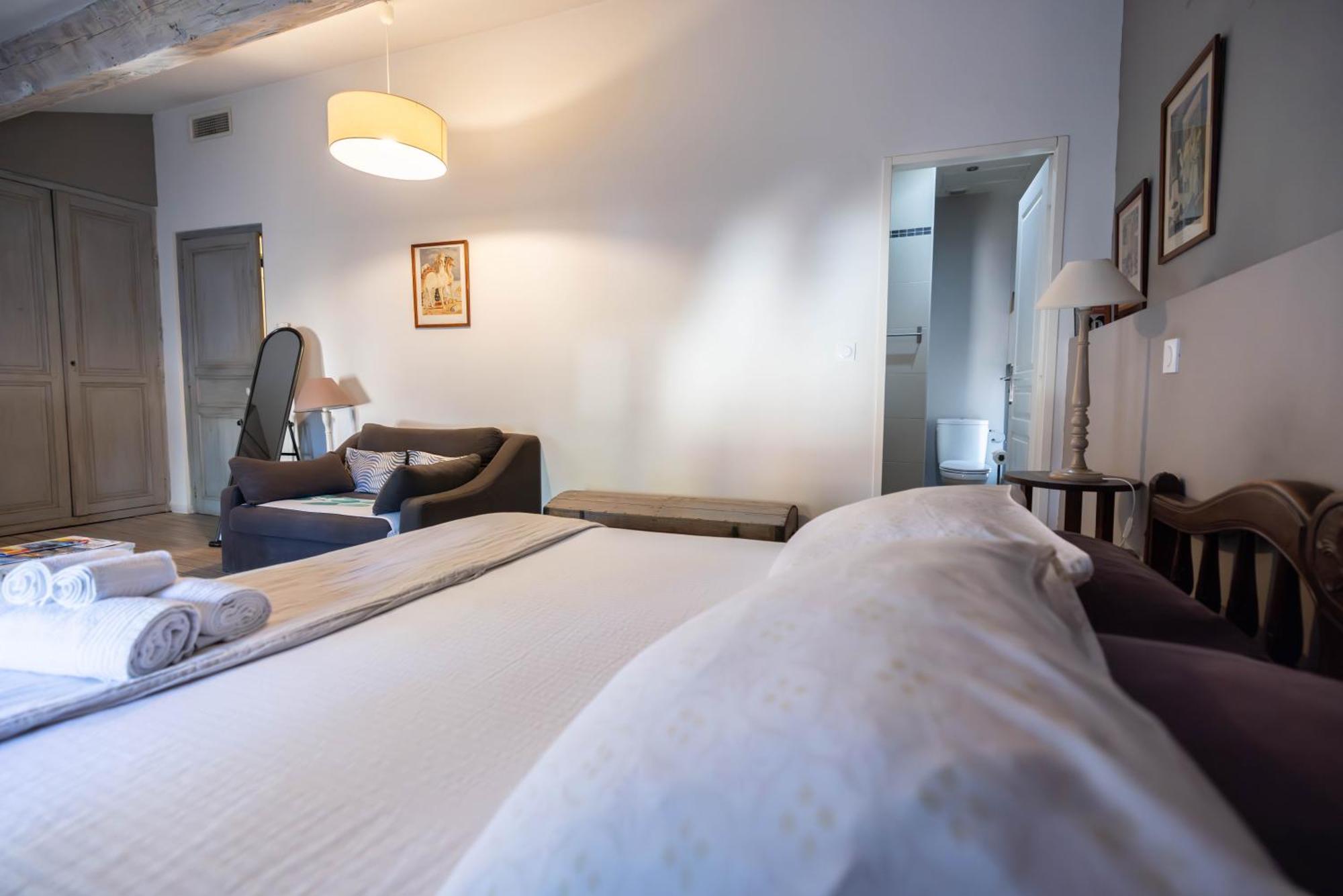 Domaine Castell De Bles Bed & Breakfast Saint-Genis-des-Fontaines Room photo